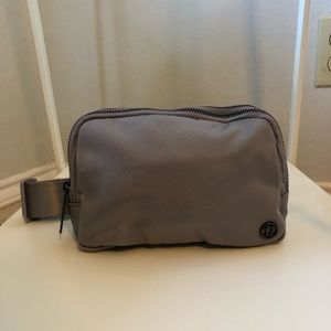 Lululemon Everywhere Belt Bag in Dark Chrome